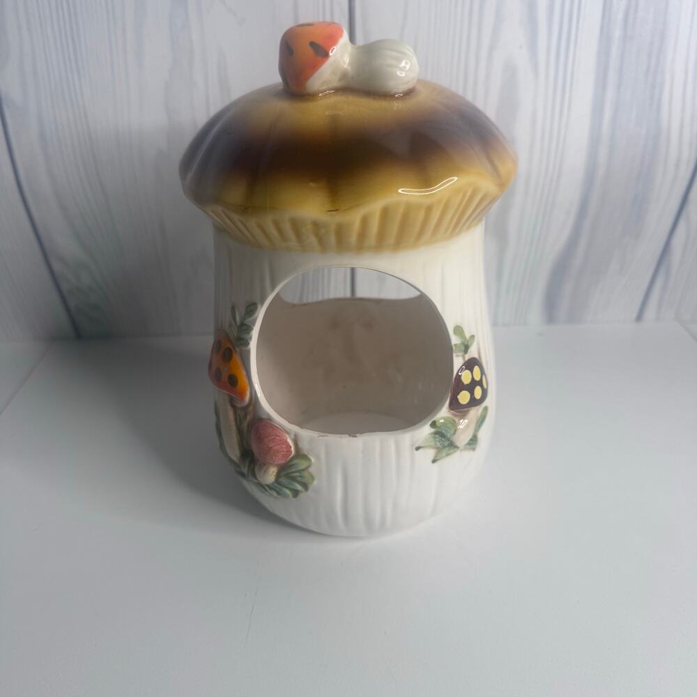 1978 Sears & Roebuck Merry Mushroom Hanging Planter / Bird Feeder No Chain
